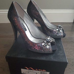 Nine erna ls black/pewter heels